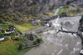 Heving av kyrkjebygg 3