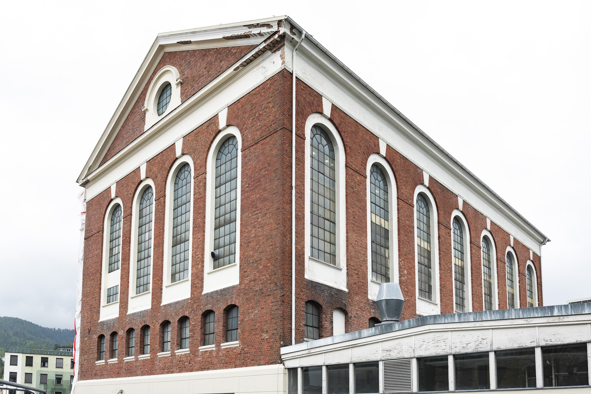 Istandsetting av puss og pølsefuger 1