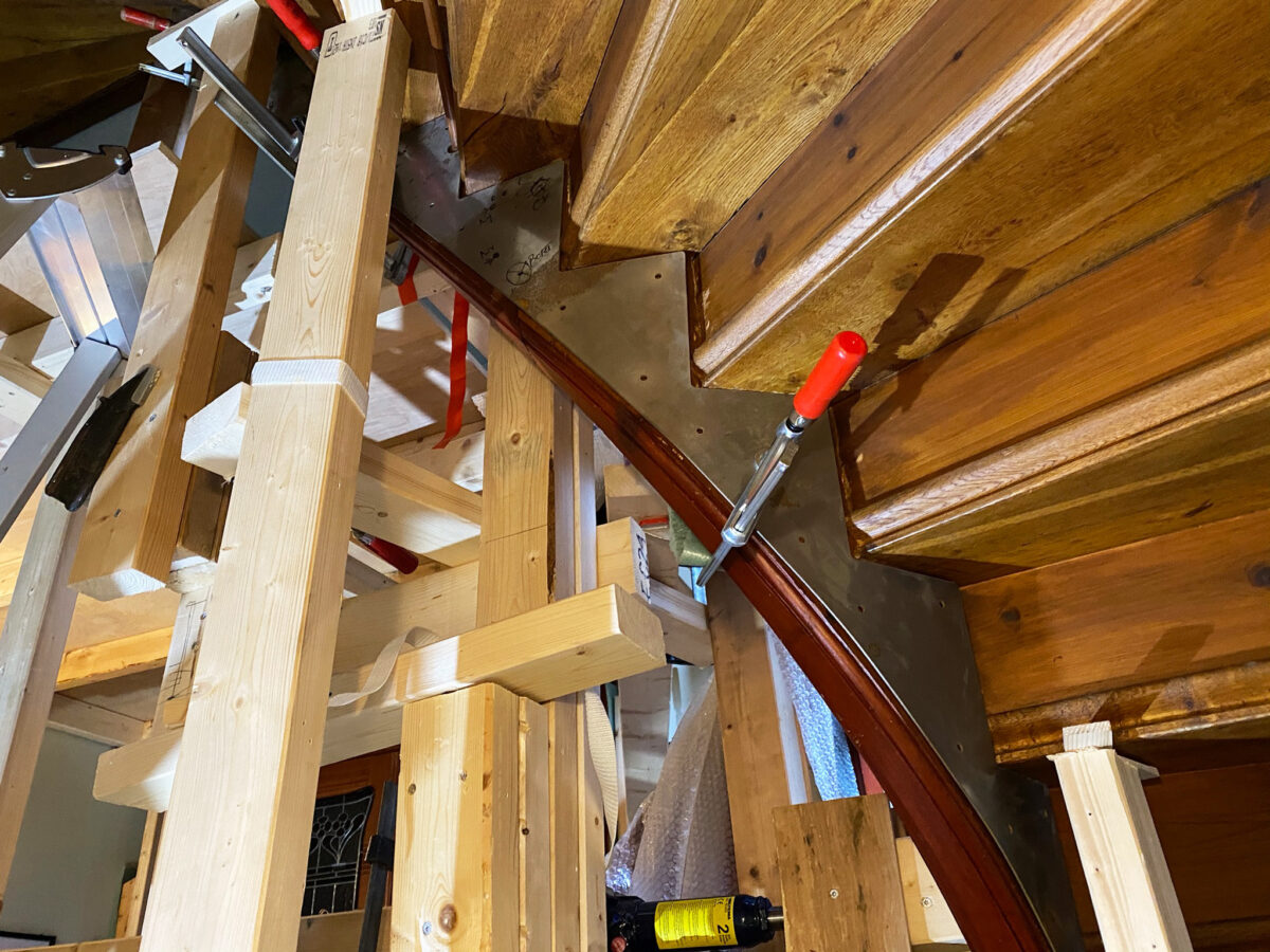 Sikring av historisk svingtrapp 8