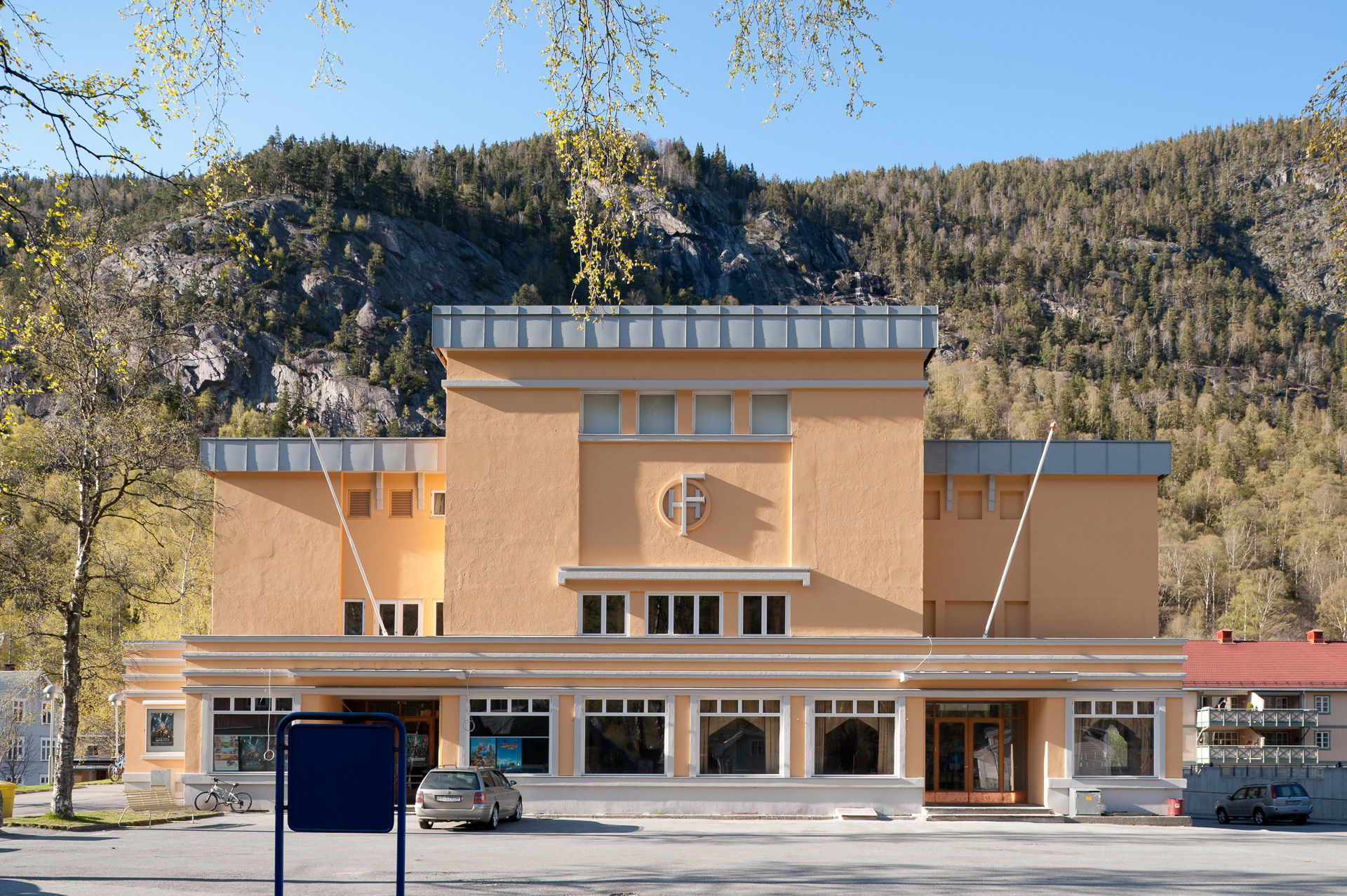 Revansje for Folkets Hus på Rjukan 1