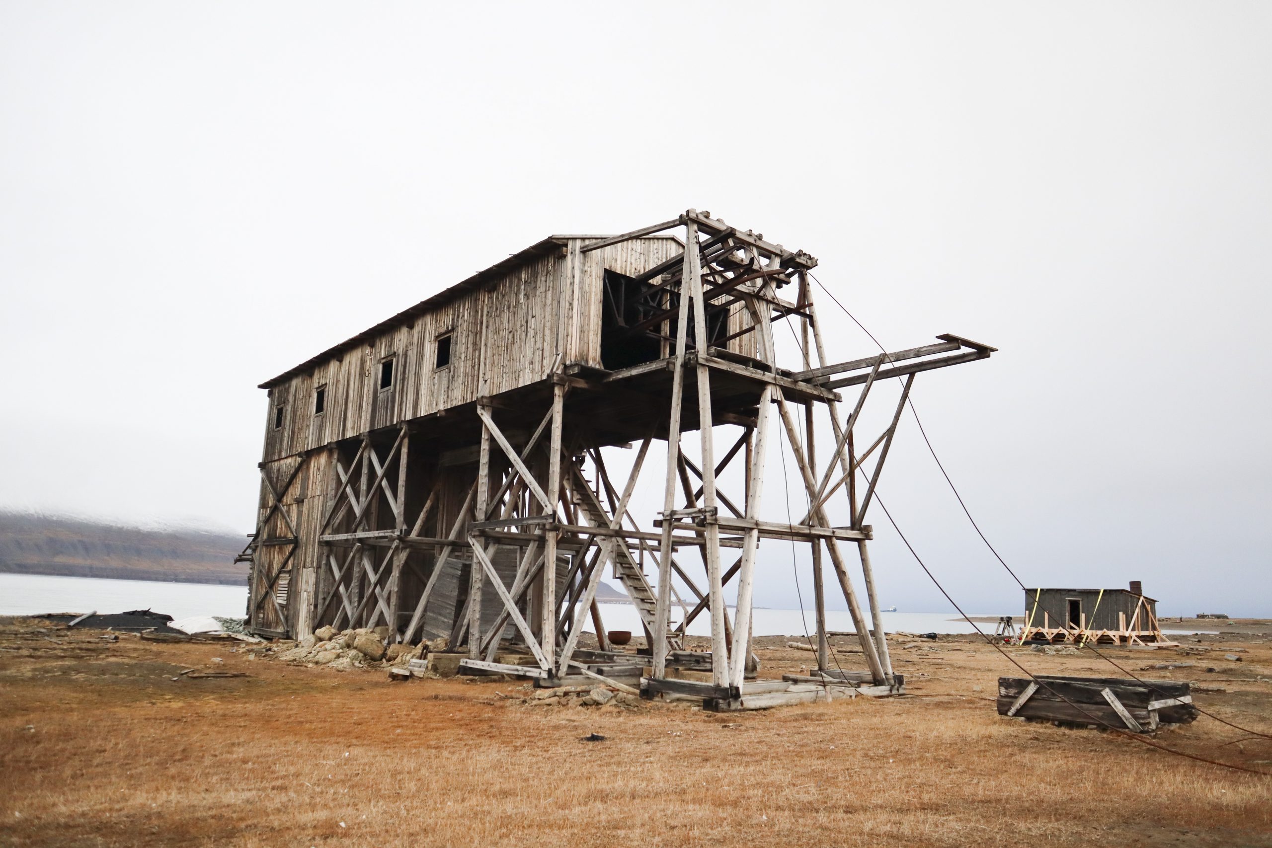 Midlertidig sikring og dokumentasjon av truet bygning 1