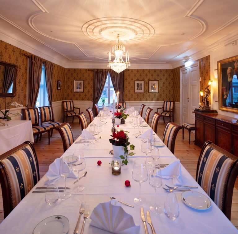 Restaurant i kommandantbustad på freda festning 3