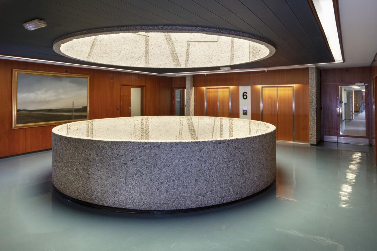 Teakdører ble gjenbrukt i nye heiser 5