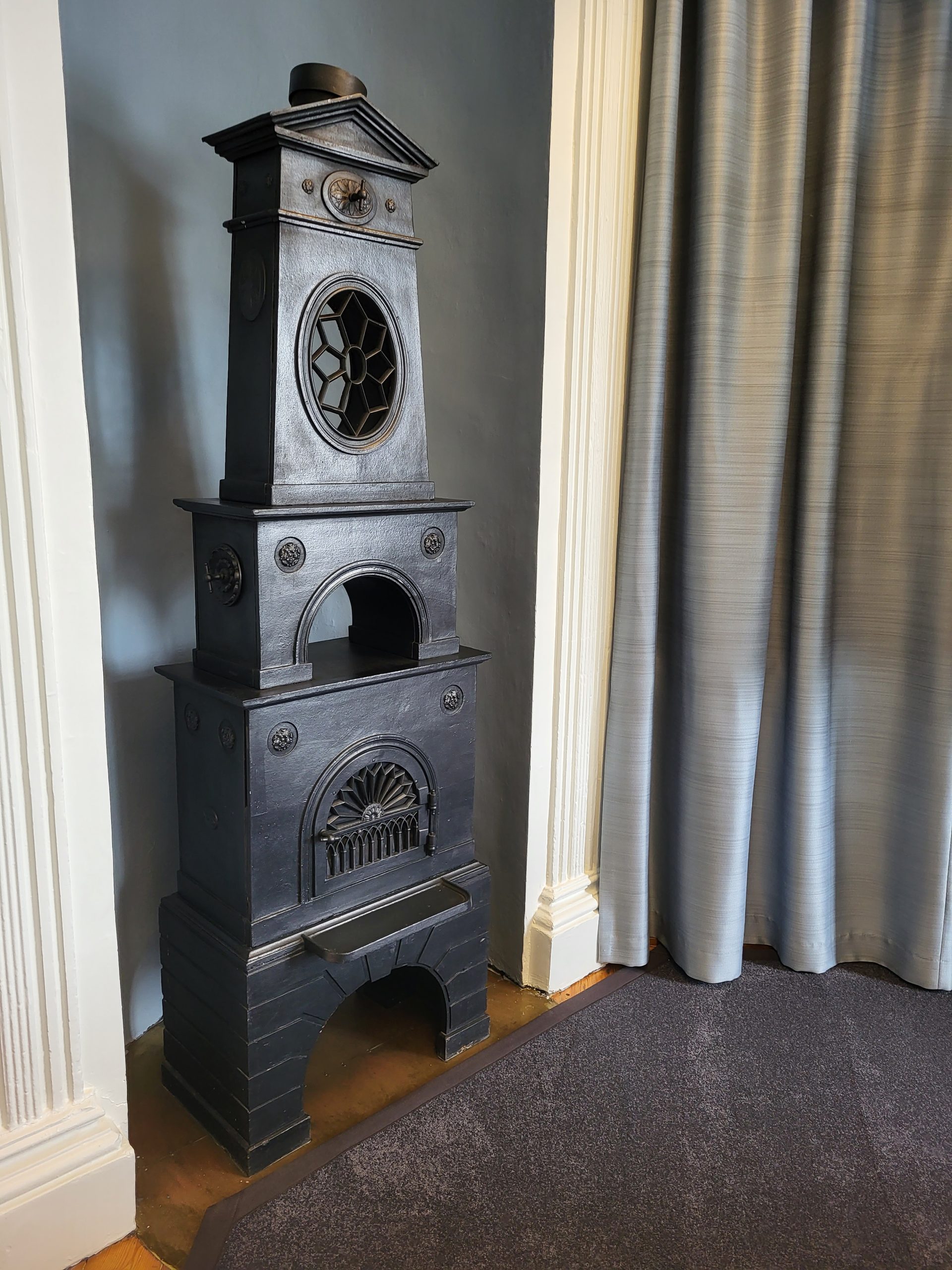 Myke overflater i formannskapssalen 5