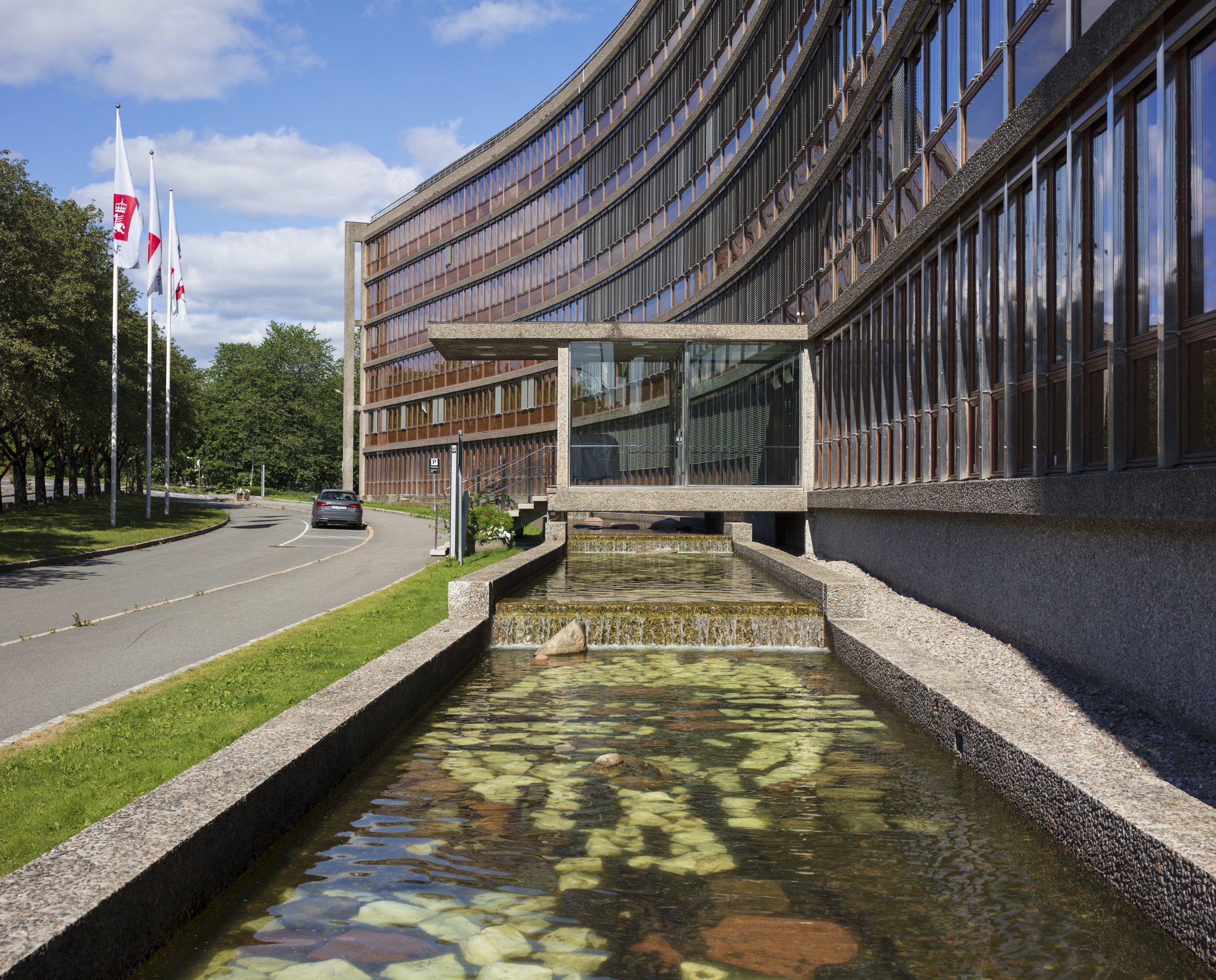 Teakdører ble gjenbrukt i nye heiser 10