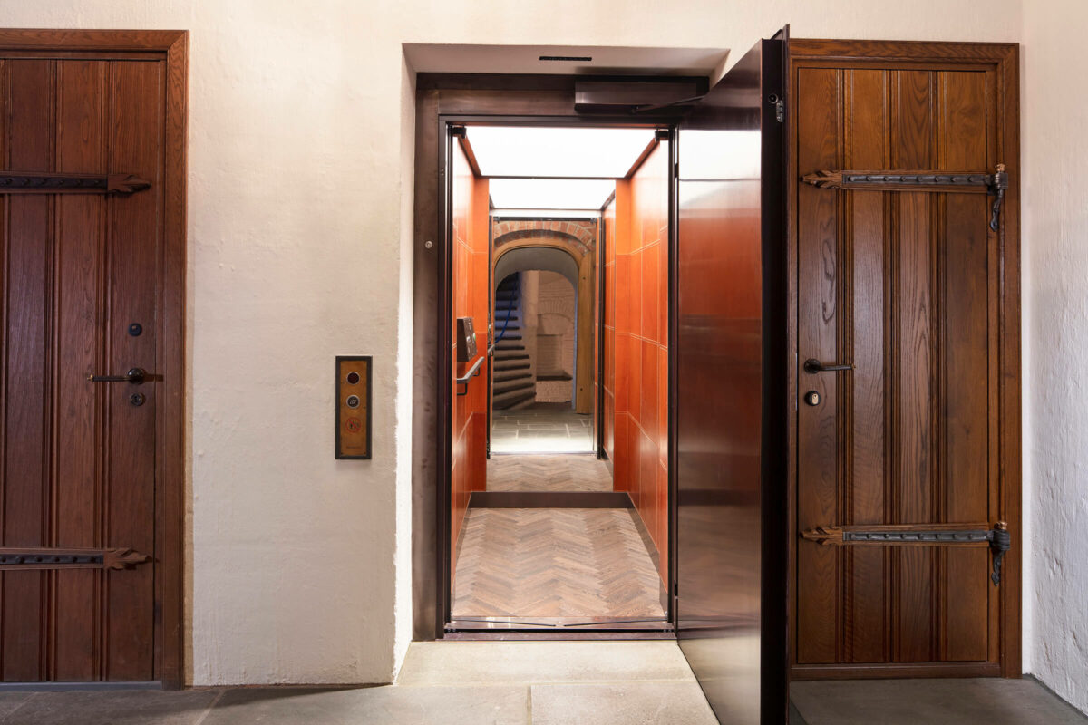 Etablering av heis på Akershus Slott 5