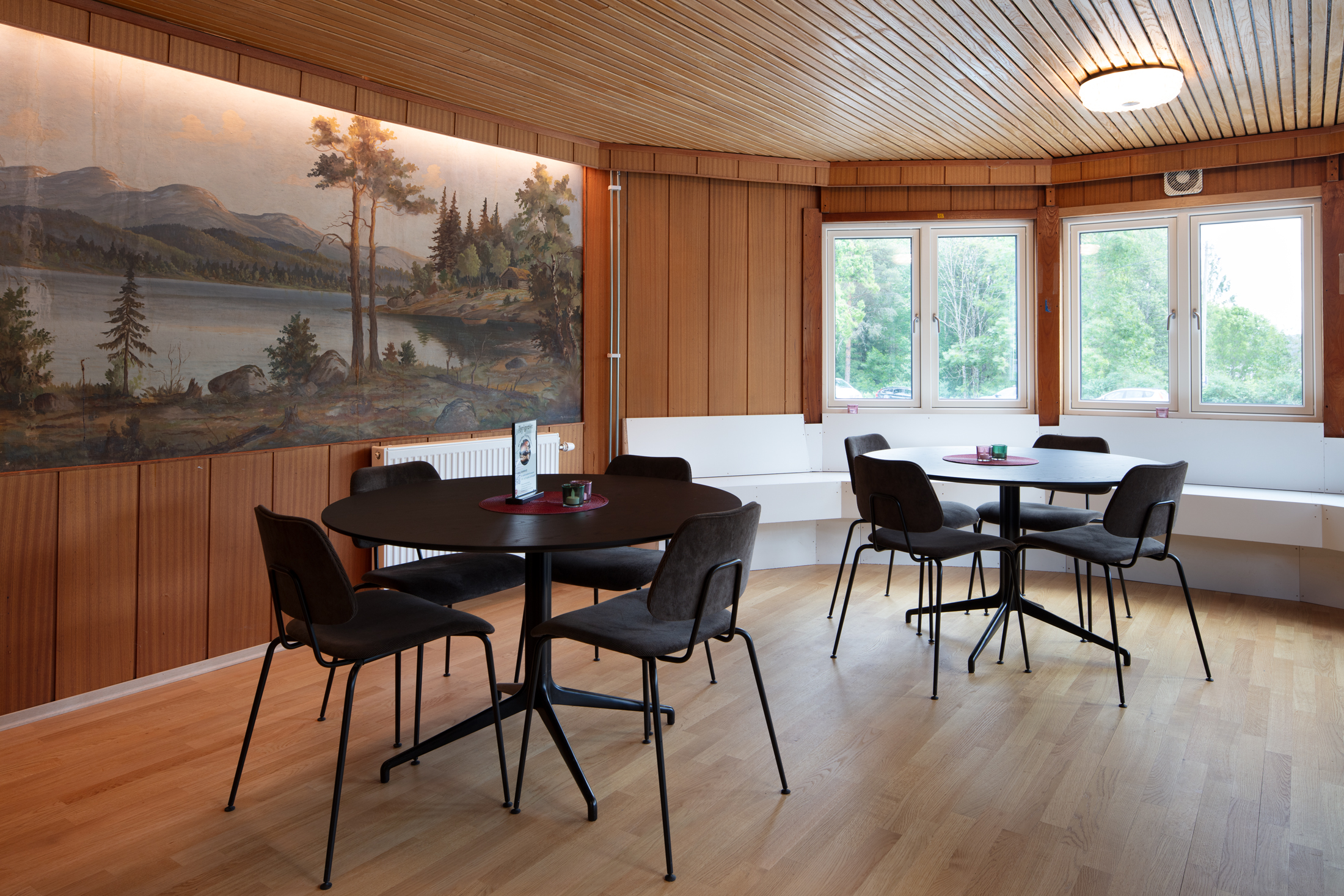 Tyrigrava fra 1933 har fått ny kafe og møtelokaler 12