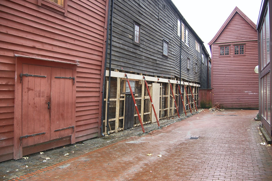 Klimatilpassingstiltak og miljøovervaking på Bryggen i Bergen 8