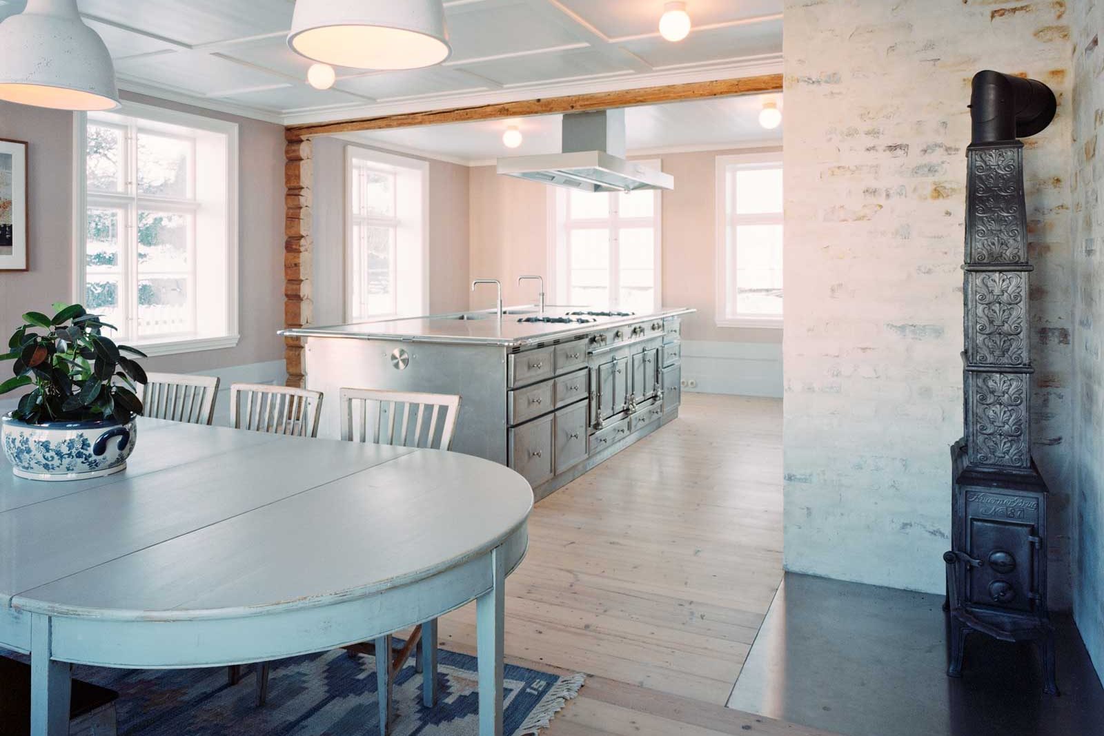 Moderne teknikk i empirevilla 5