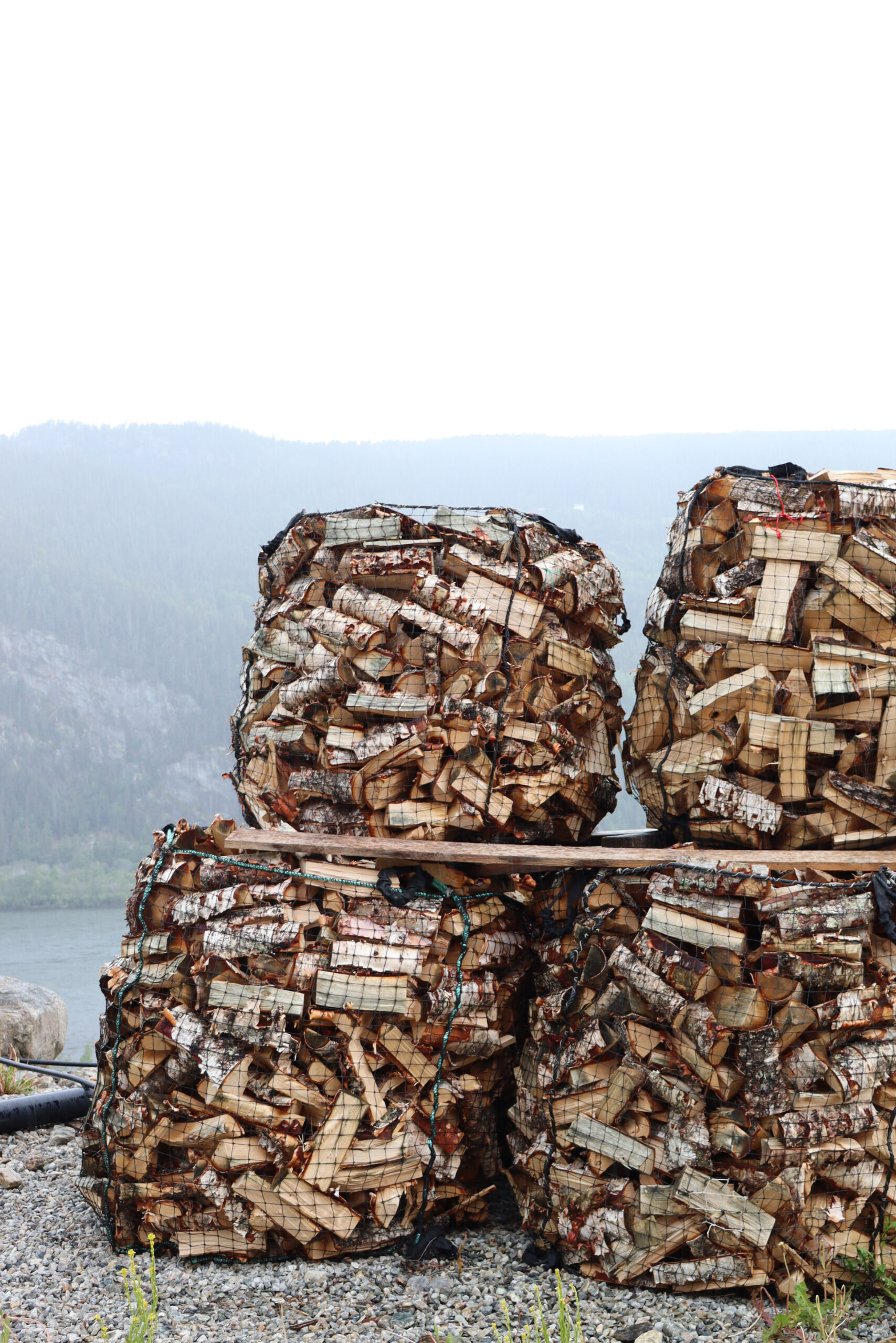 Vedfyrt vassboren varme gir god oppvarming av gardsbygning 9