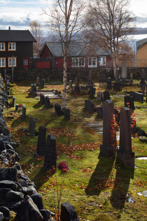 Istandsetting av gravminne i støypejern 6