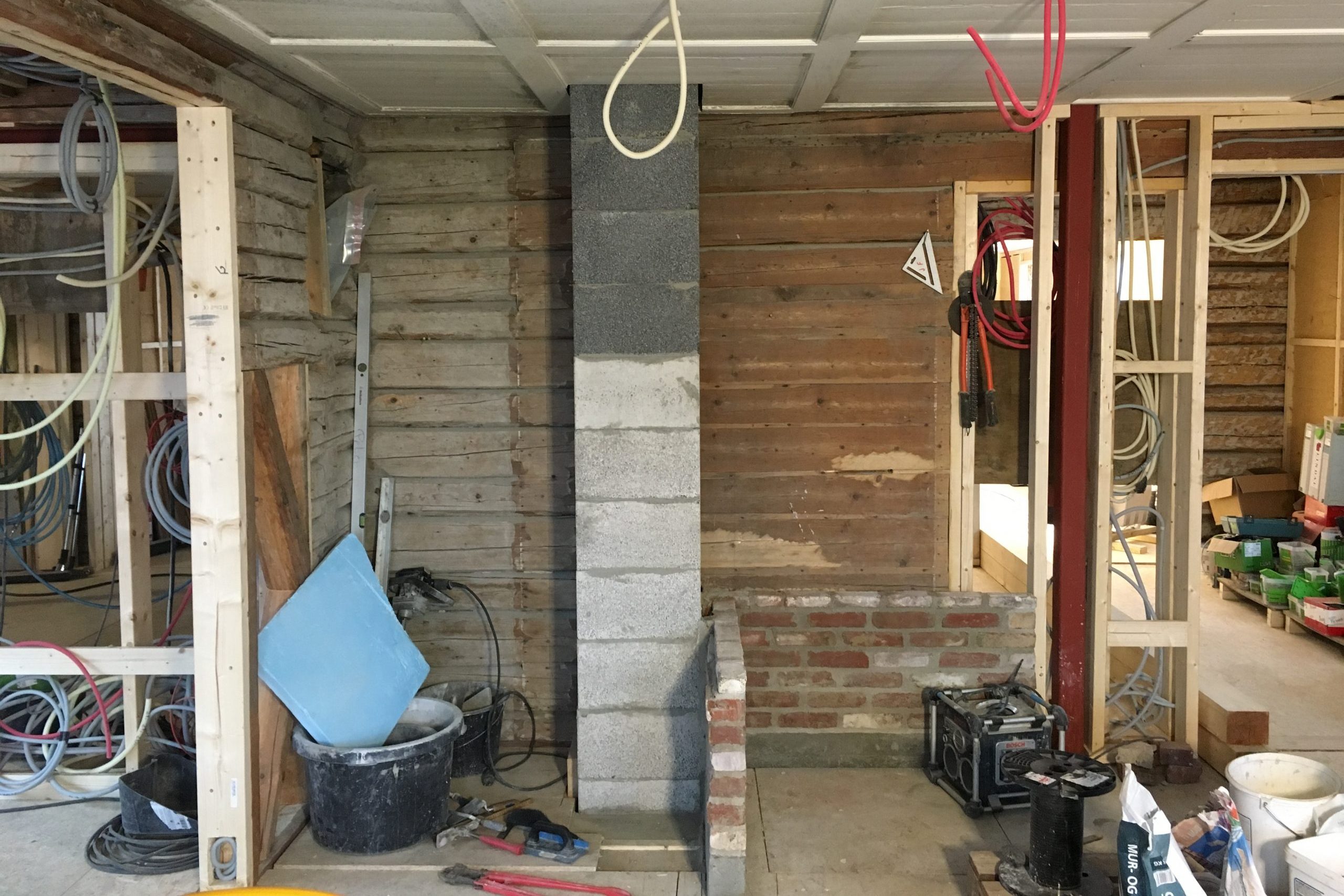 Moderne teknikk i empirevilla 13