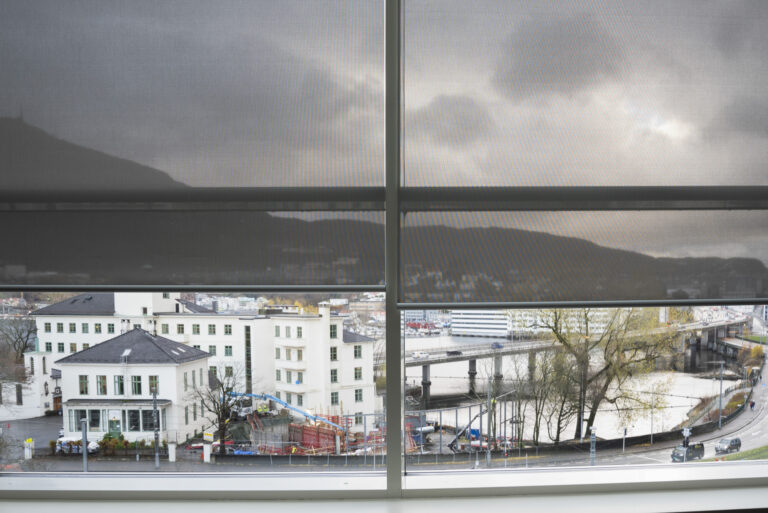 Tilbakeføring av fasaden i fredet universitetsbygg 7