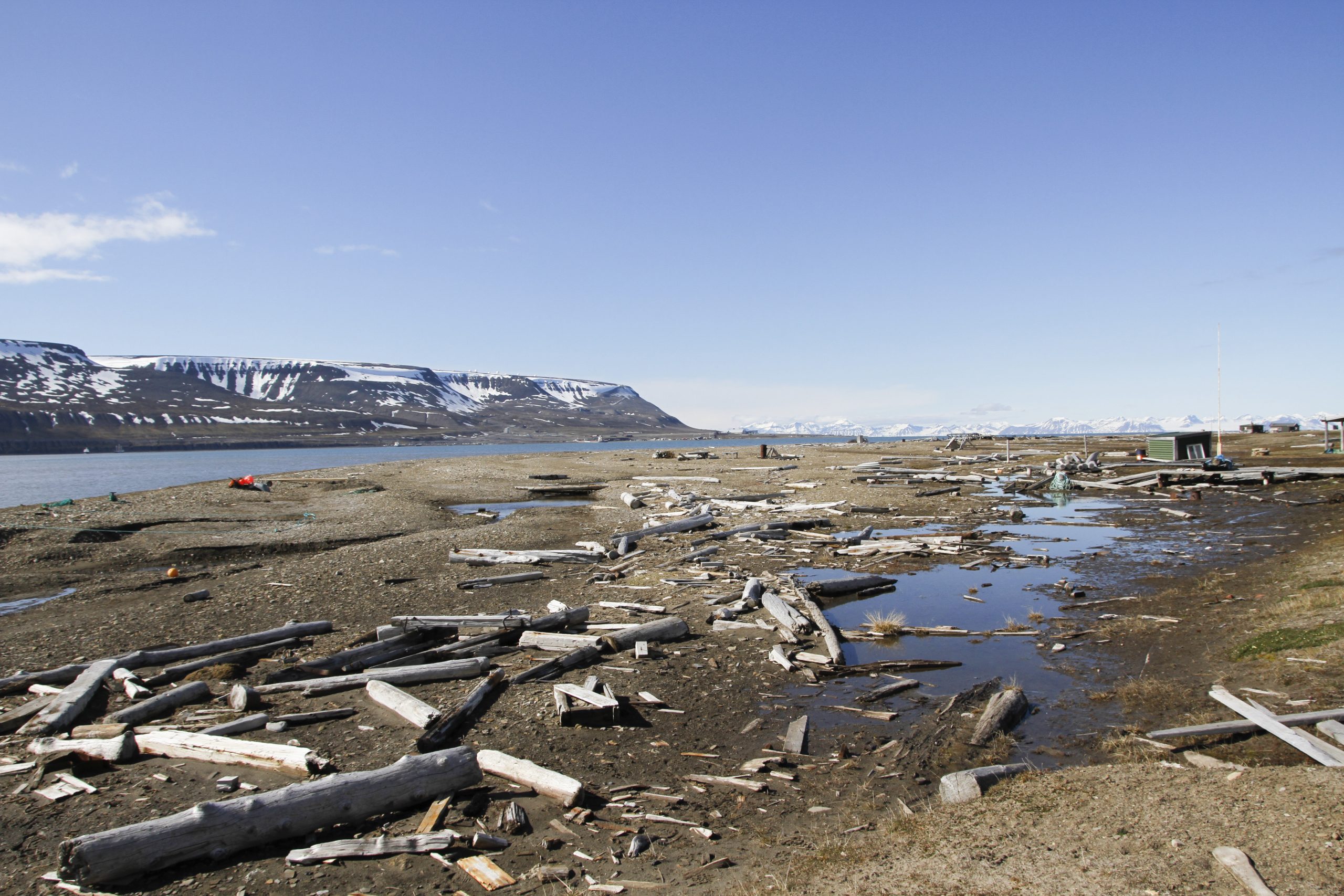 Midlertidig sikring og dokumentasjon av truet bygning 9