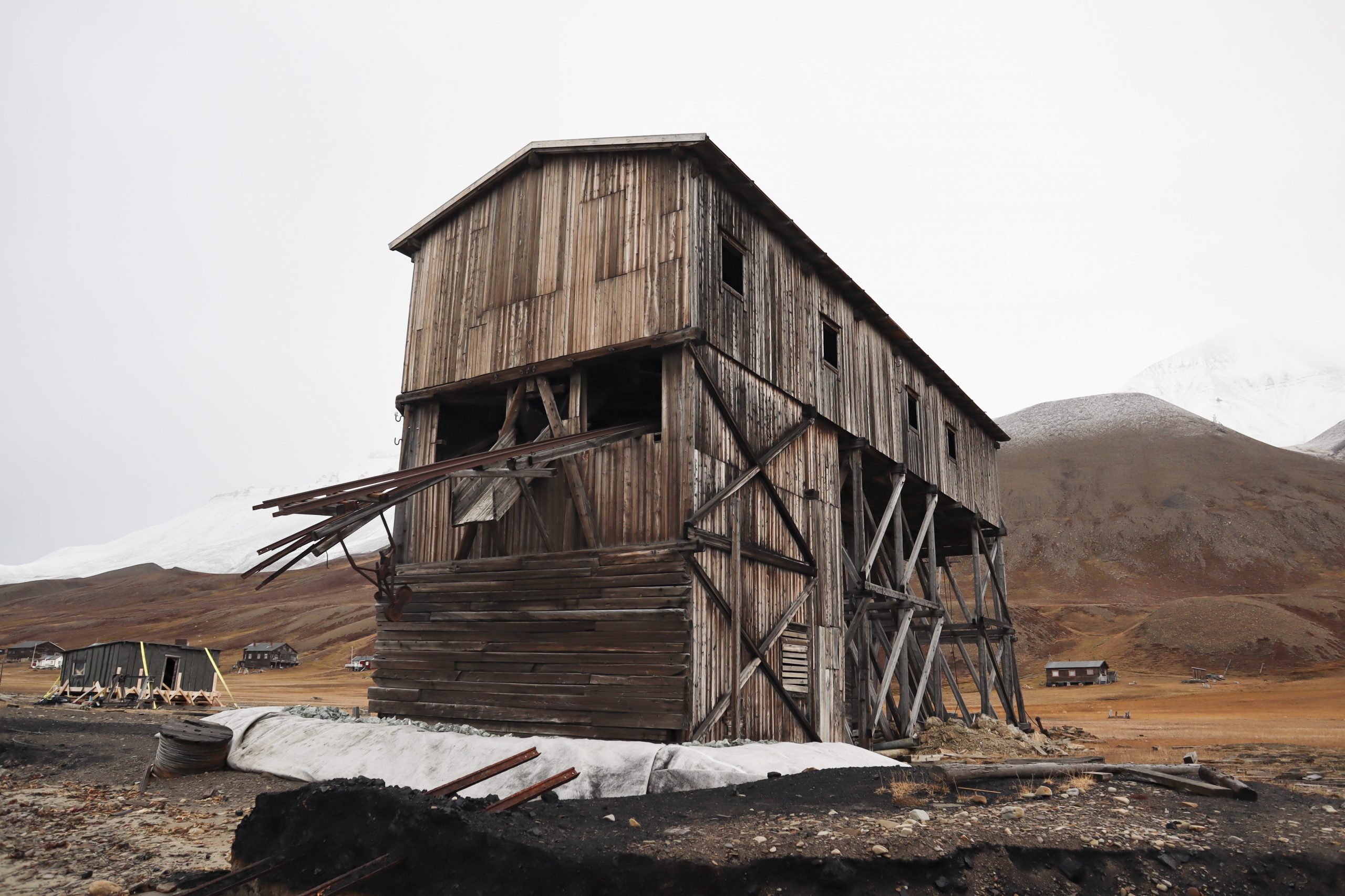 Midlertidig sikring og dokumentasjon av truet bygning 12