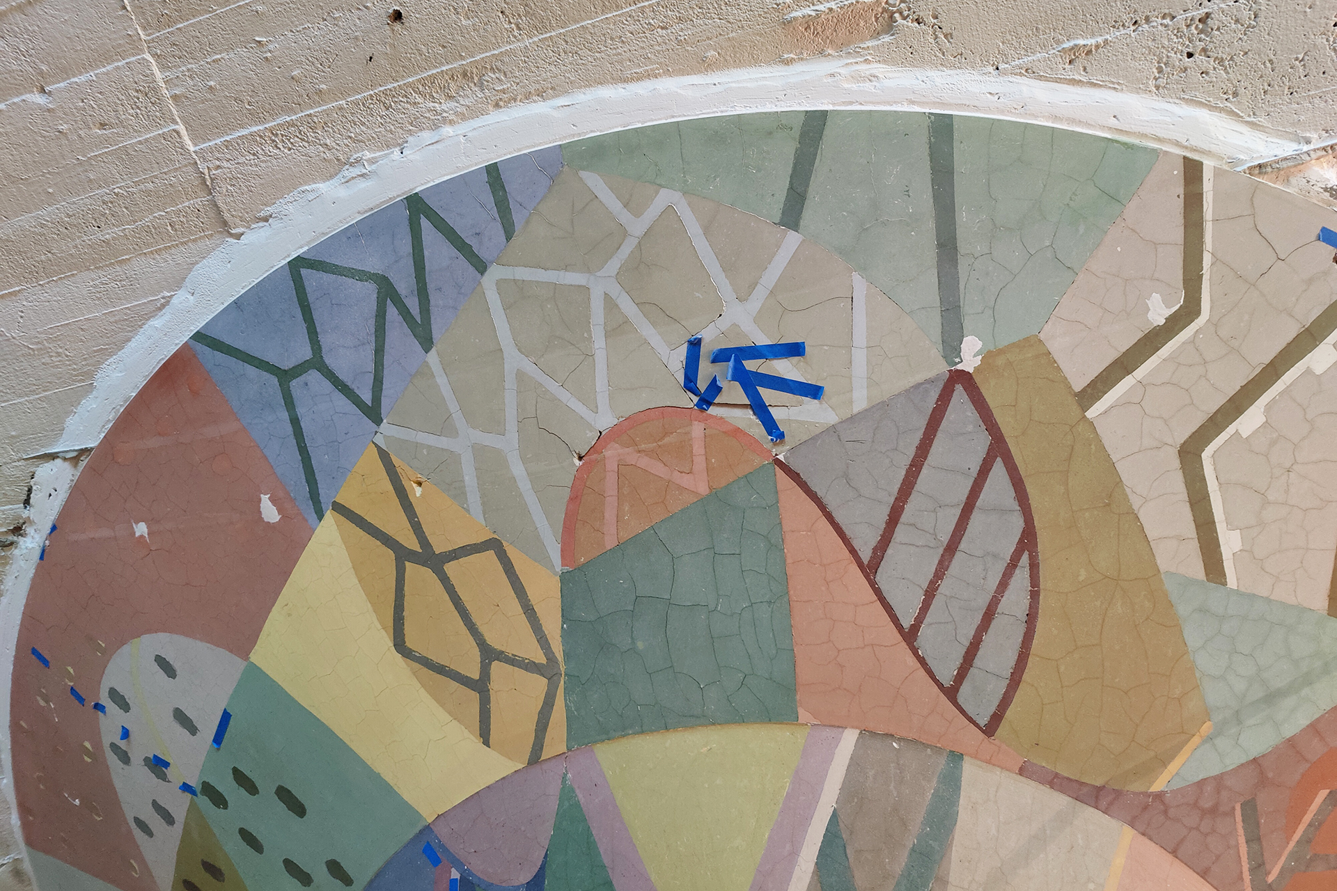 Båret inn i en ny tid av 16 dekorerte søyler 12