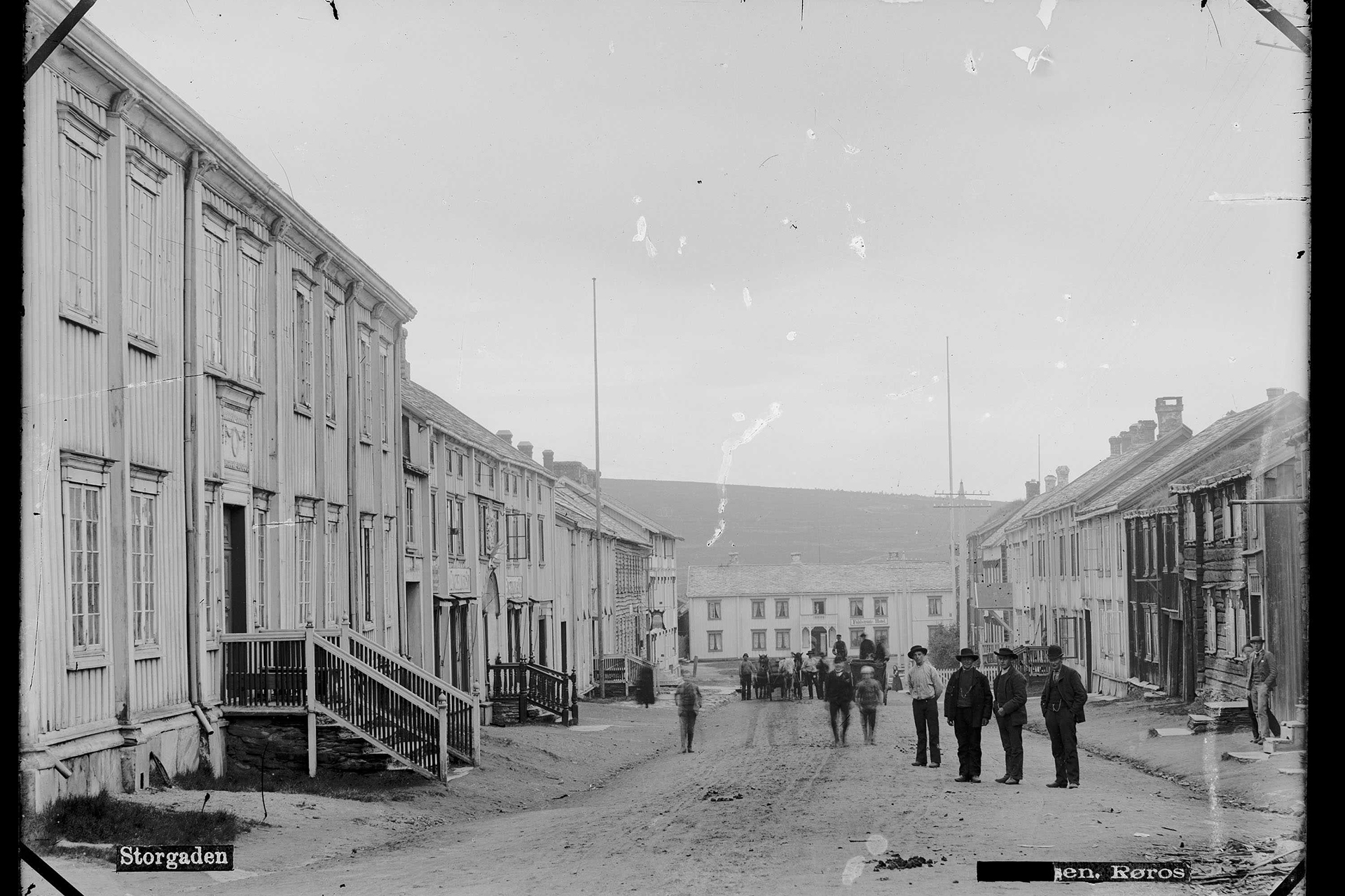 Detaljane tel i Direktørgården 11
