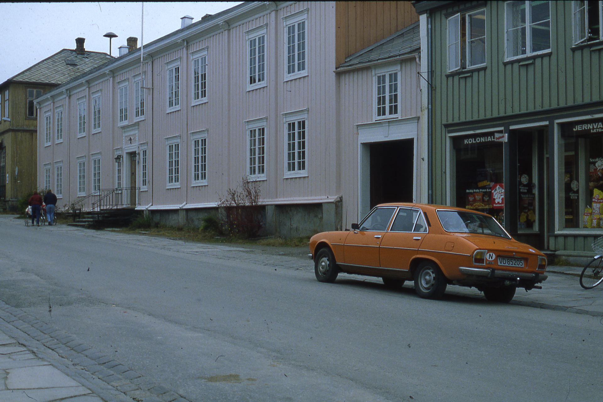 Detaljane tel i Direktørgården 9