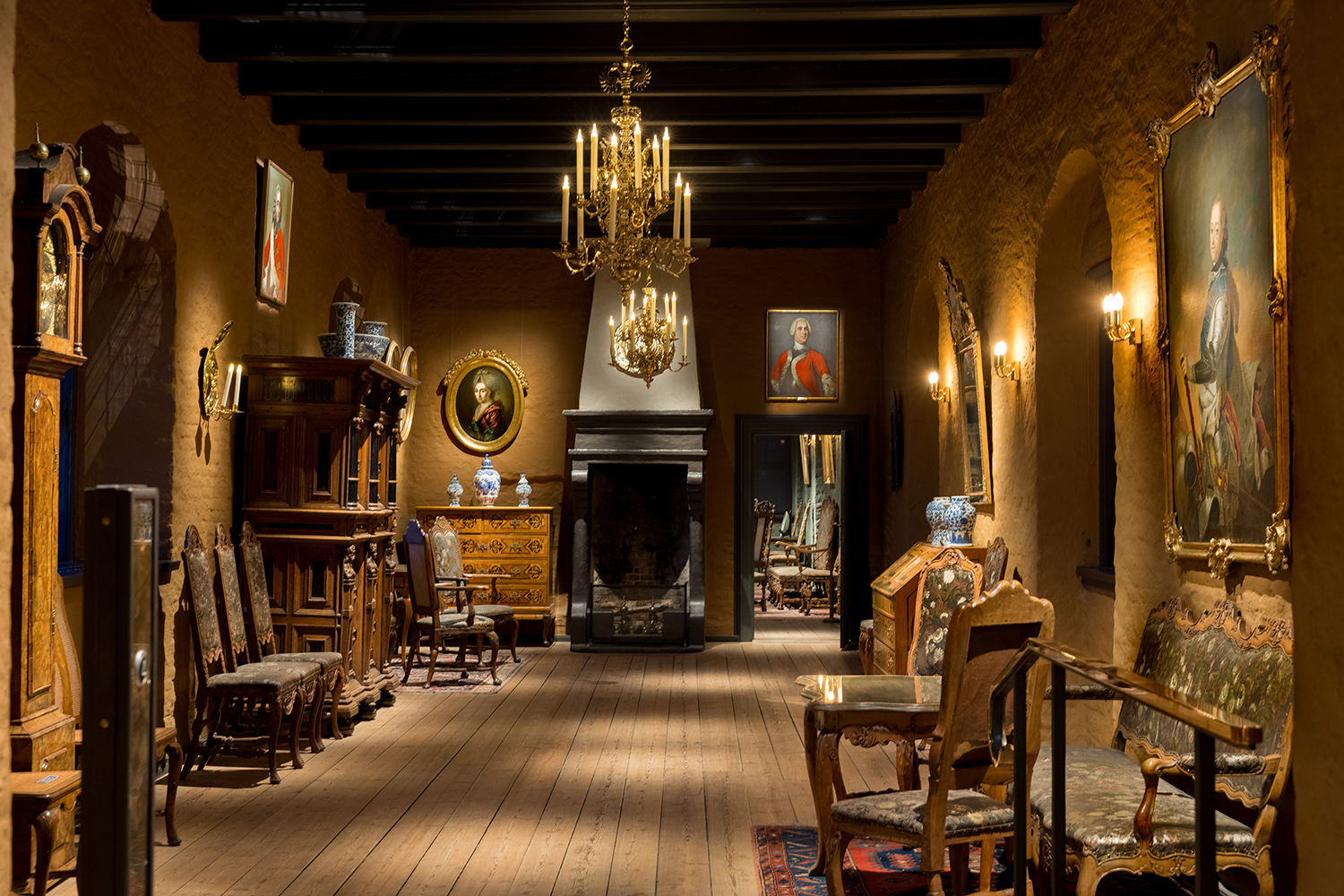 Salene i Akershus slott trer frem i nytt lys 11