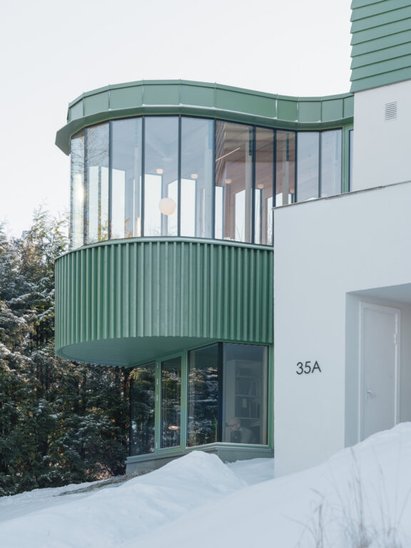 1938 + 2023 = sant 7