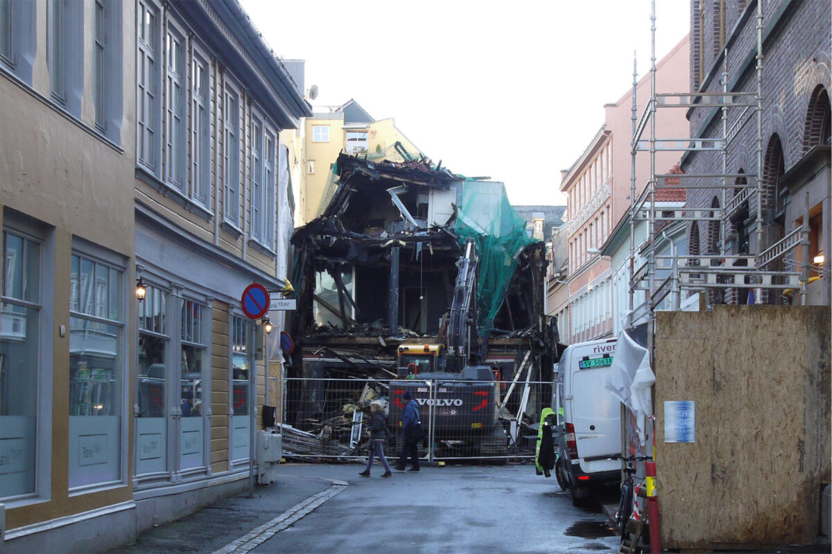 Byreparasjon etter brann 3