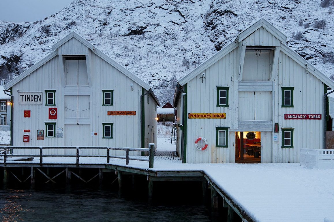 Nye klimadører i gammel sjøbod 1