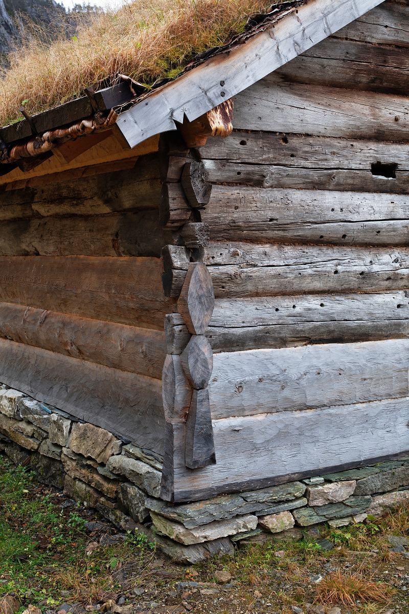 Gjenreising av lagra bygning 9