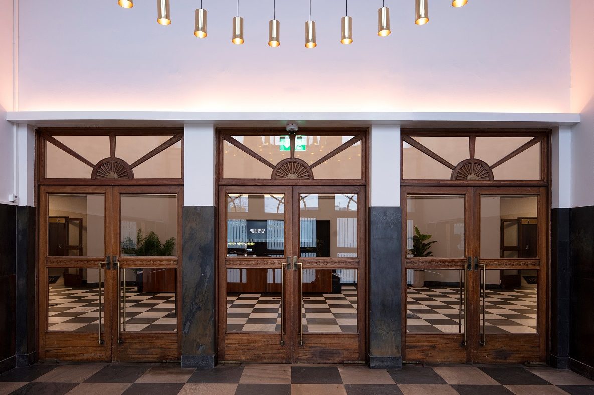 Art-deco fram i lyset 12