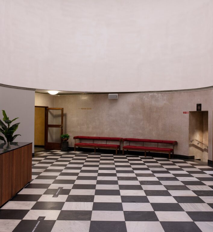 Art-deco fram i lyset 6